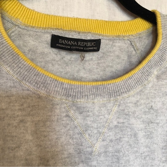 Banana Republic cotton and cashmere sweater light grey contrast yellow neck  M/L - Picture 2 of 5
